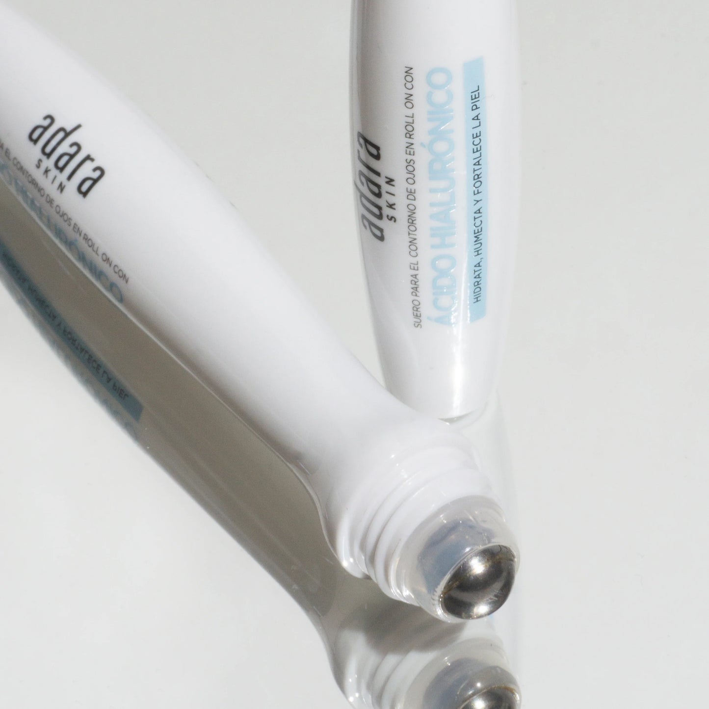 Suero Para El Contorno De Ojos En Roll On Con Ácido Hialuronico