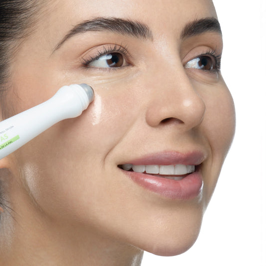 Suero Para El Contorno De Ojos En Roll On Con Ceramidas