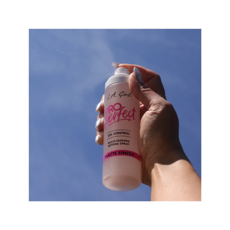 Pro Perfect Long-Wear Setting Spray- LA Girl